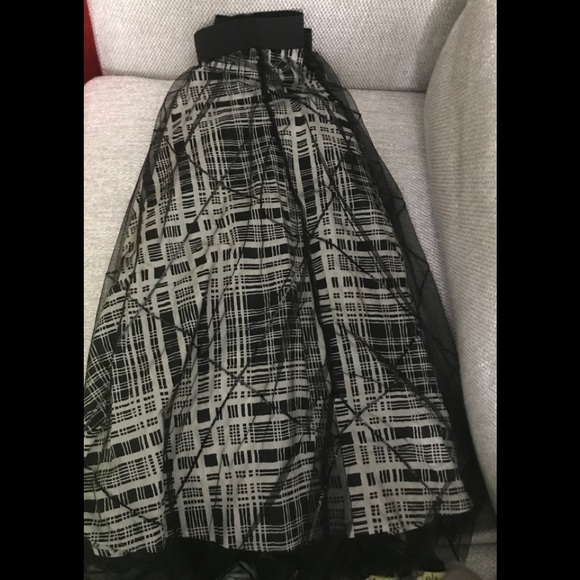 Embellished tulle skirt black S - Picture 2 of 2